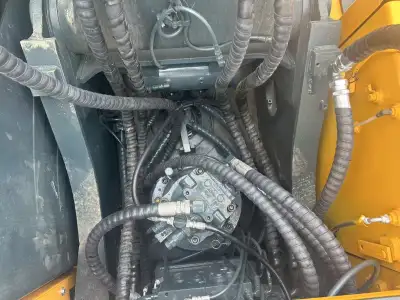 Used Hyundai 305LC-9T Excavator photo 11