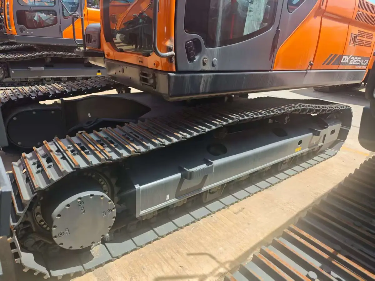 Used Doosan DX225NLCA Excavator photo 1