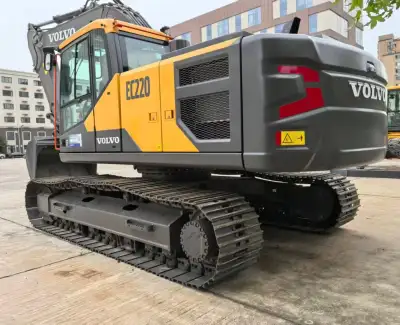 Used Volvo 220 Excavator photo 3