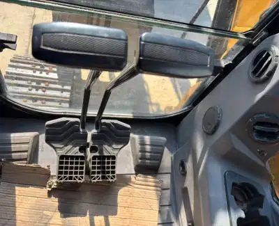 Used Caterpillar 306 Mini Excavator photo 9