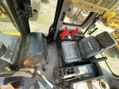 Used Shantui SD16 Bulldozer photo 5