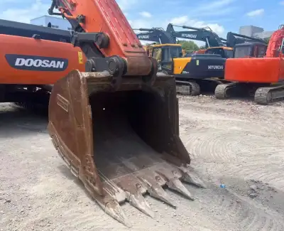 Used Doosan DX520 Excavator photo 6