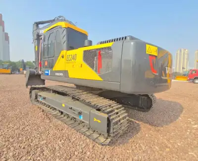 Used Volvo 240 Excavator photo 2
