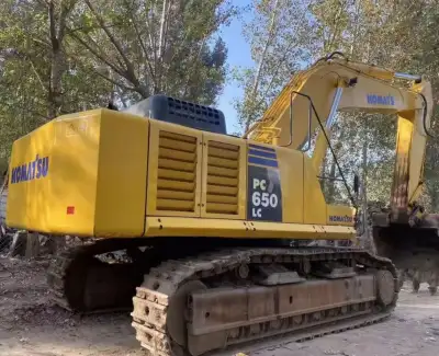 Used Komatsu PC650 Excavator photo 5