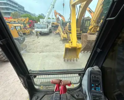 Used Komatsu PC130 Excavator photo 5