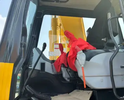 Used Komatsu PC160 Excavator photo 8