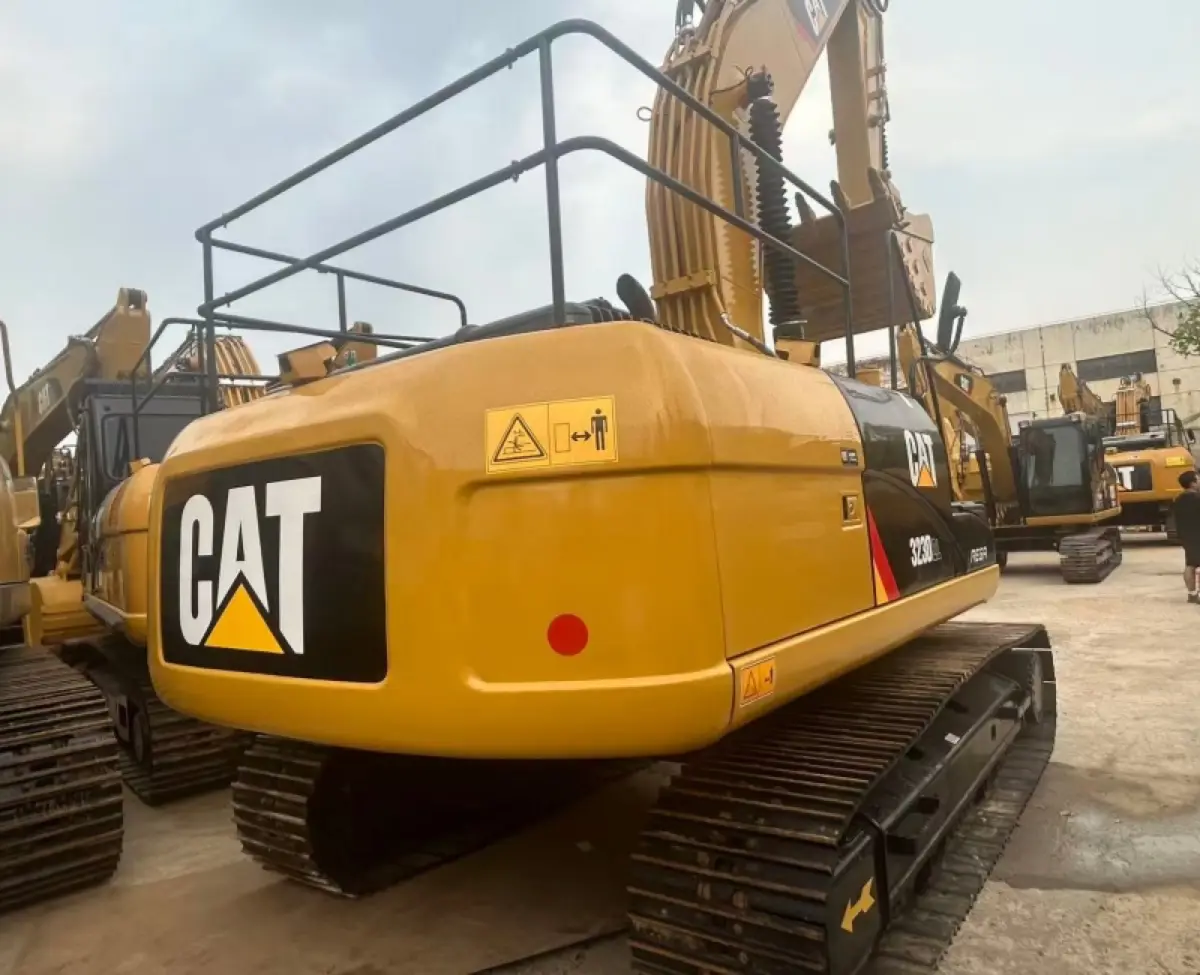 Used Caterpillar 323D2L Excavator photo 1