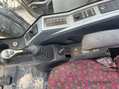 Used Hyundai 305LC-9T Excavator photo 12