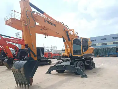 Used Hyundai 210W-9 Wheeled Excavator photo 5