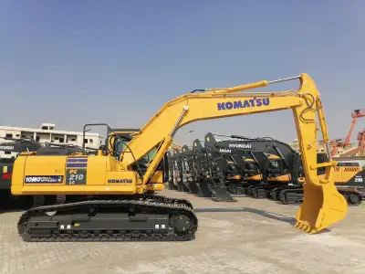 Used Komatsu PC210-10 Excavator photo 3