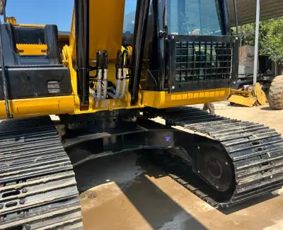 Used Caterpillar 320D Excavator photo 6