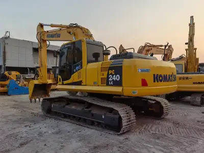 Used Komatsu PC240-8 Excavator