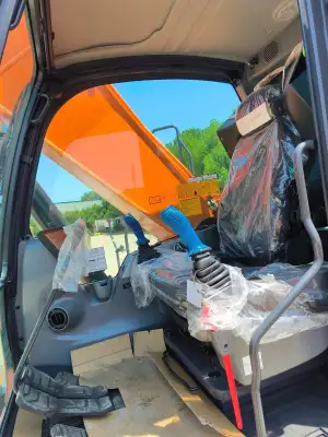 Used Doosan DX210 Excavator photo 11
