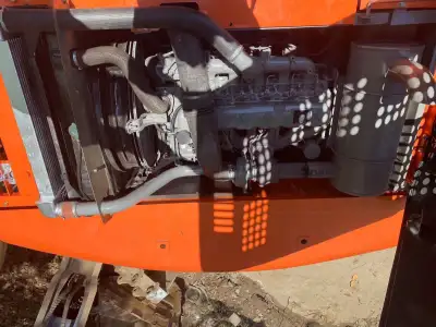Used Hitachi 200 Excavator photo 8