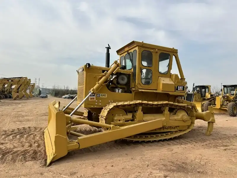 Used Caterpillar D7G Bulldozer photo 1