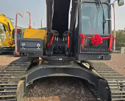 Used Volvo 240 Excavator photo 4