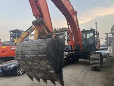 Used Hitachi 470 Excavator photo 3