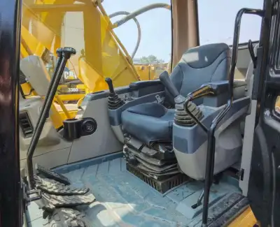Used Caterpillar 320C Excavator photo 11