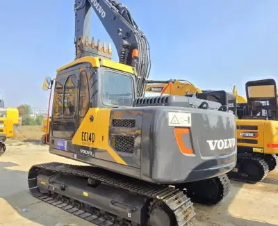 Used Volvo 140 Excavator photo 3