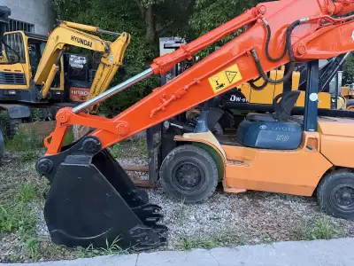 Used Hitachi EX100WD Excavator photo 3