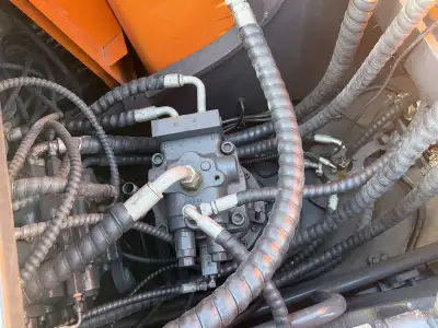 Used Doosan 225LCA Excavator photo 11