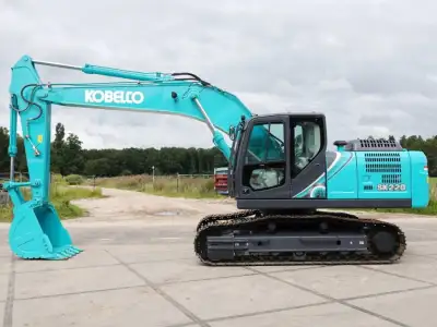 Used Kobelco SK220 Excavator photo 2