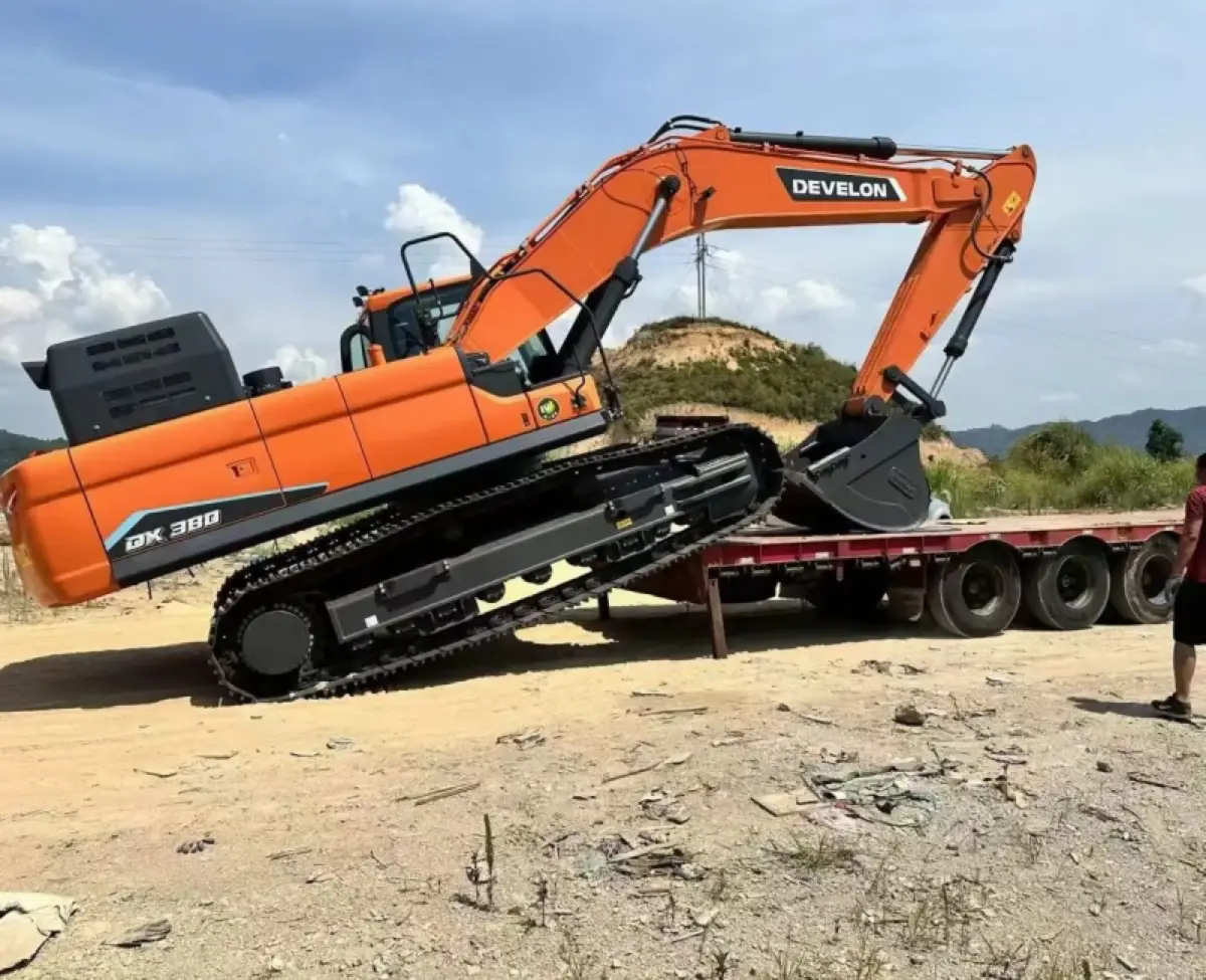 Used Doosan DX380 Excavator photo 1