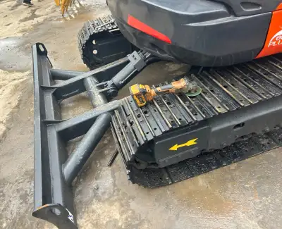 Used Kubota U55 Mini Excavator photo 4