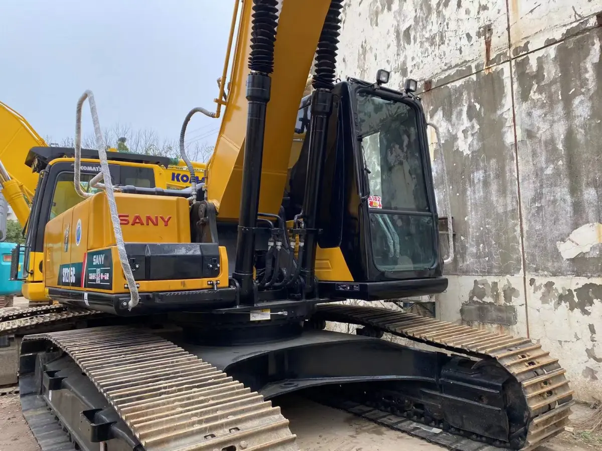 Used SANY SY215C Excavator photo 1