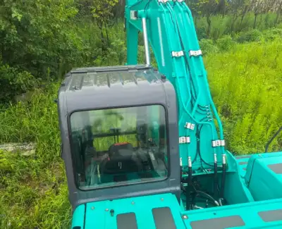 Used Kobelco SK210 Excavator photo 8