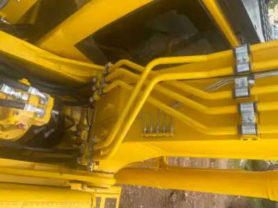 Used Komatsu PC400-8R Excavator photo 11