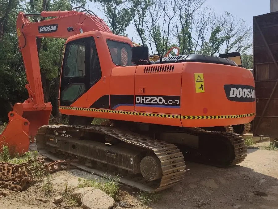 Used Doosan DH220LC Excavator photo 1