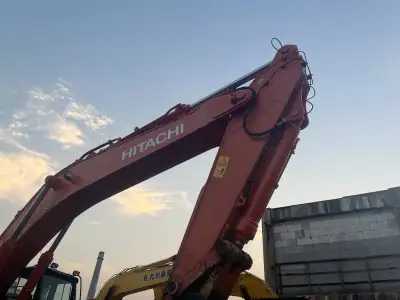 Used Hitachi 470 Excavator photo 2