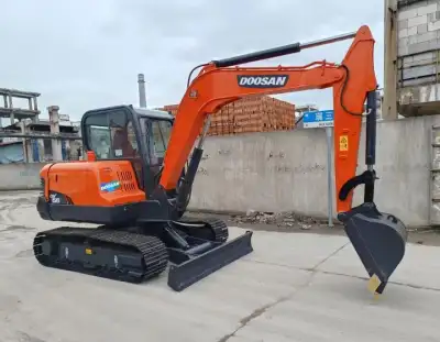 Used Doosan DX55 Mini Excavator photo 2