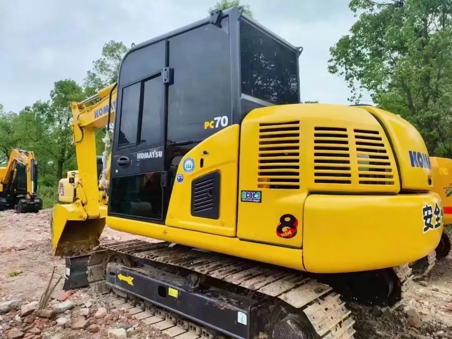 Used Komatsu PC70 Excavator photo 1