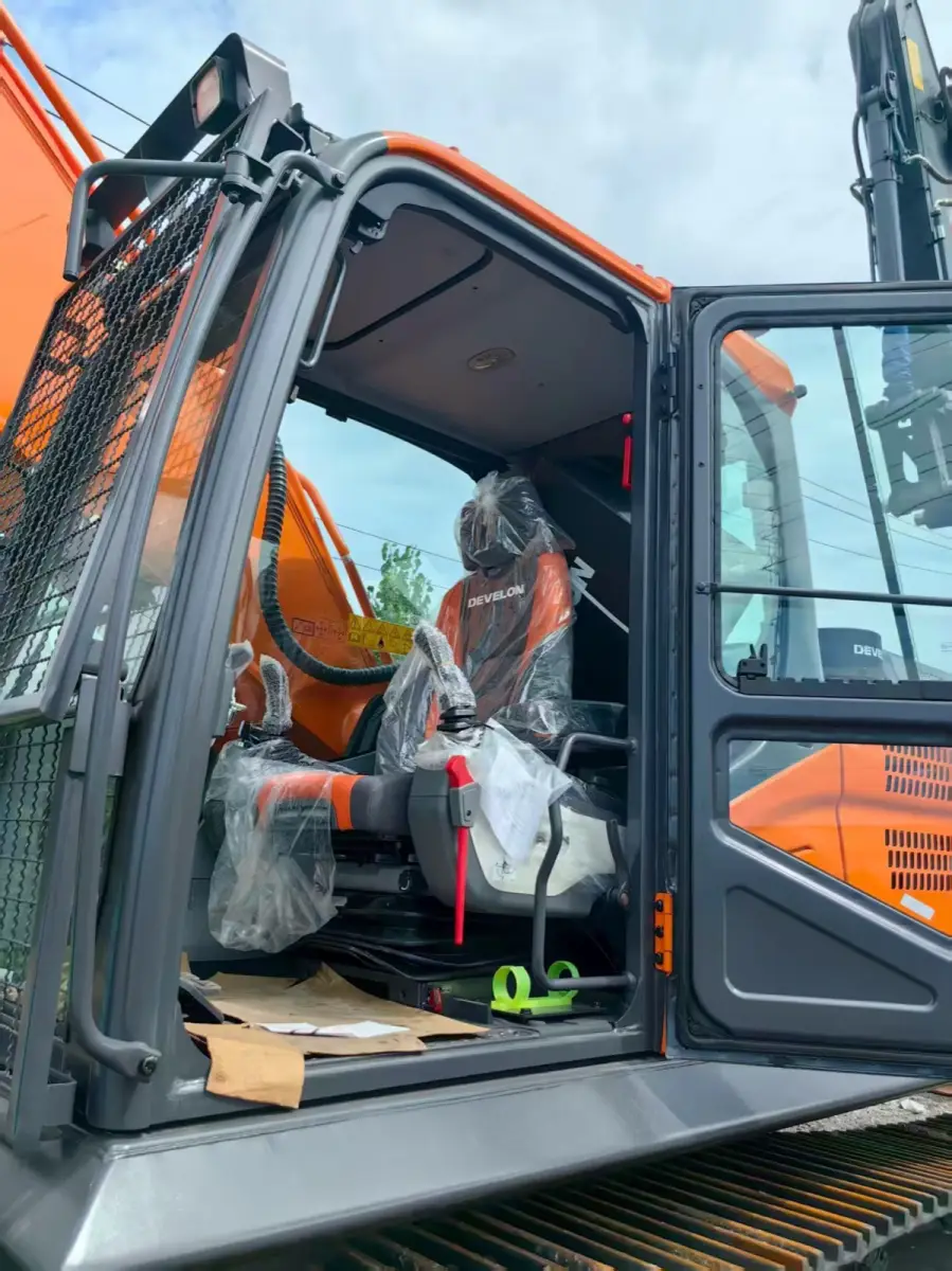 Used Doosan DX360LCA-7B Excavator photo 1