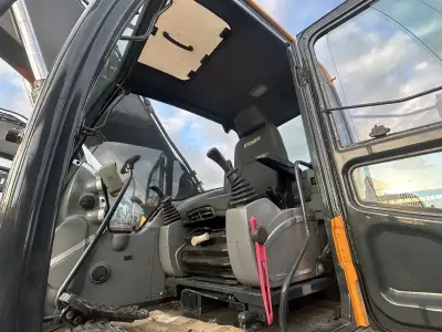 Used Hyundai 220LC-9S Excavator photo 9