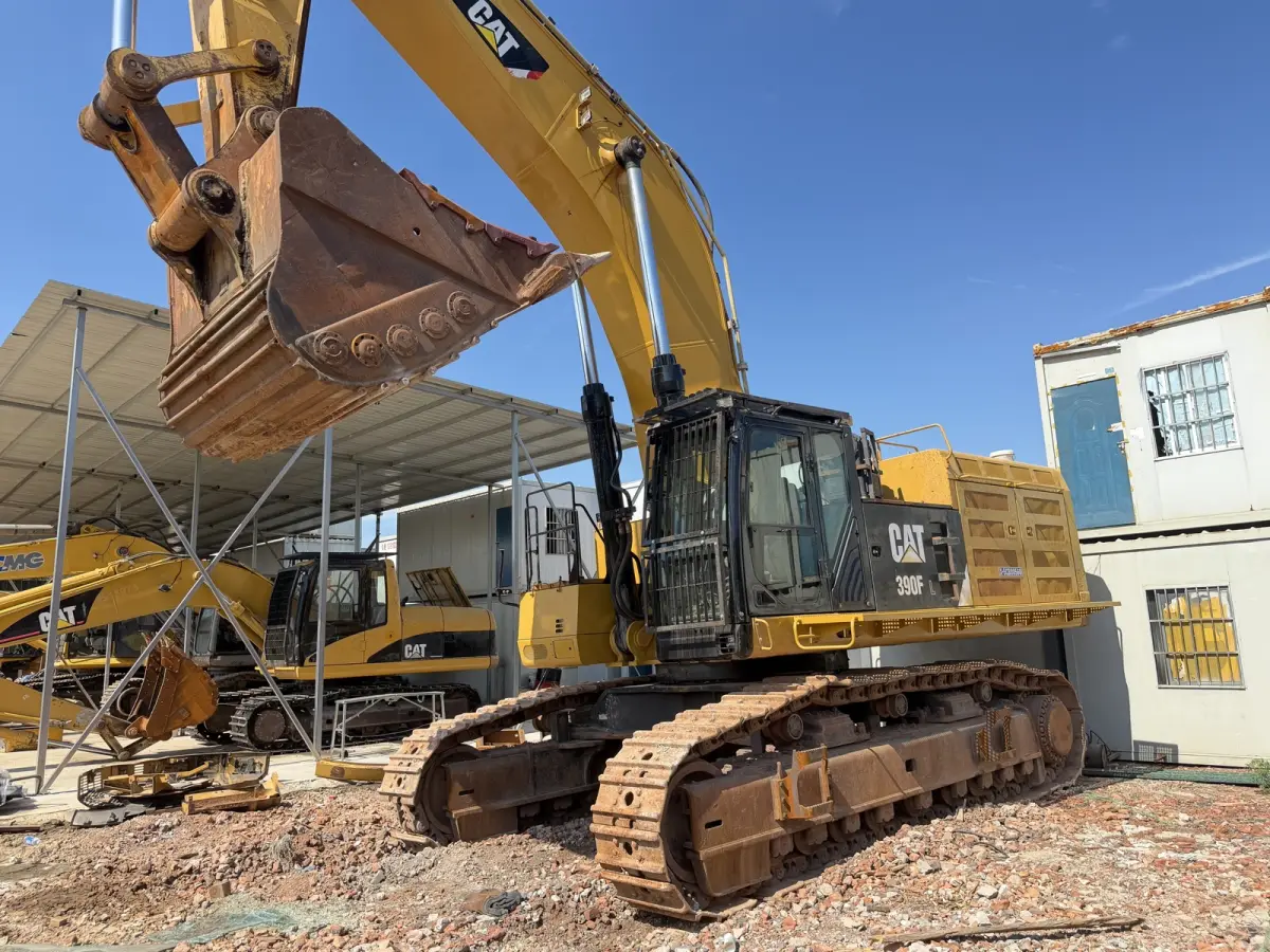 Used Caterpillar 390 Excavator photo 1