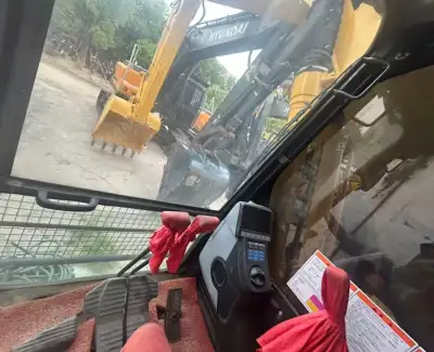Used Komatsu PC240 Excavator photo 3