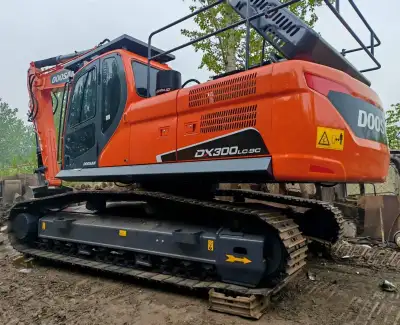 Used Doosan DX300LC-9C Excavator photo 4