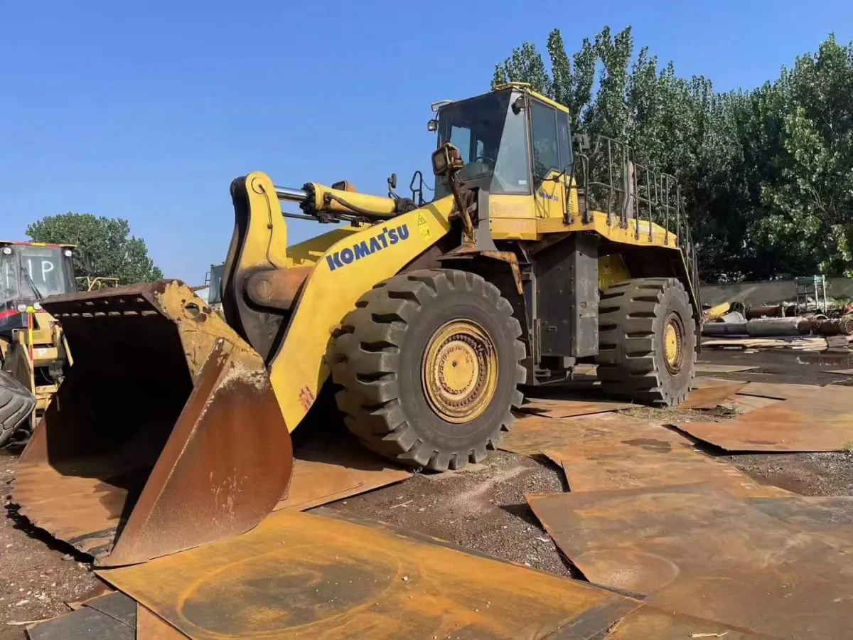 Used Komatsu WA600 Wheel Loader photo 1