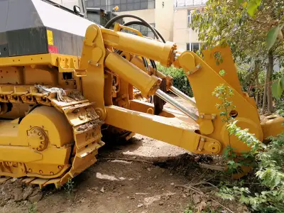 Used Shantui SD32 Bulldozer photo 3