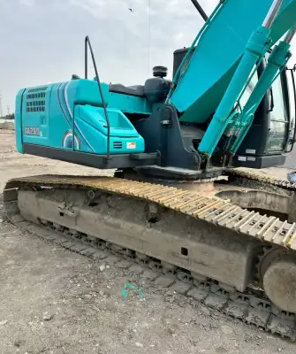 Used Kobelco SK260LC Excavator photo 4