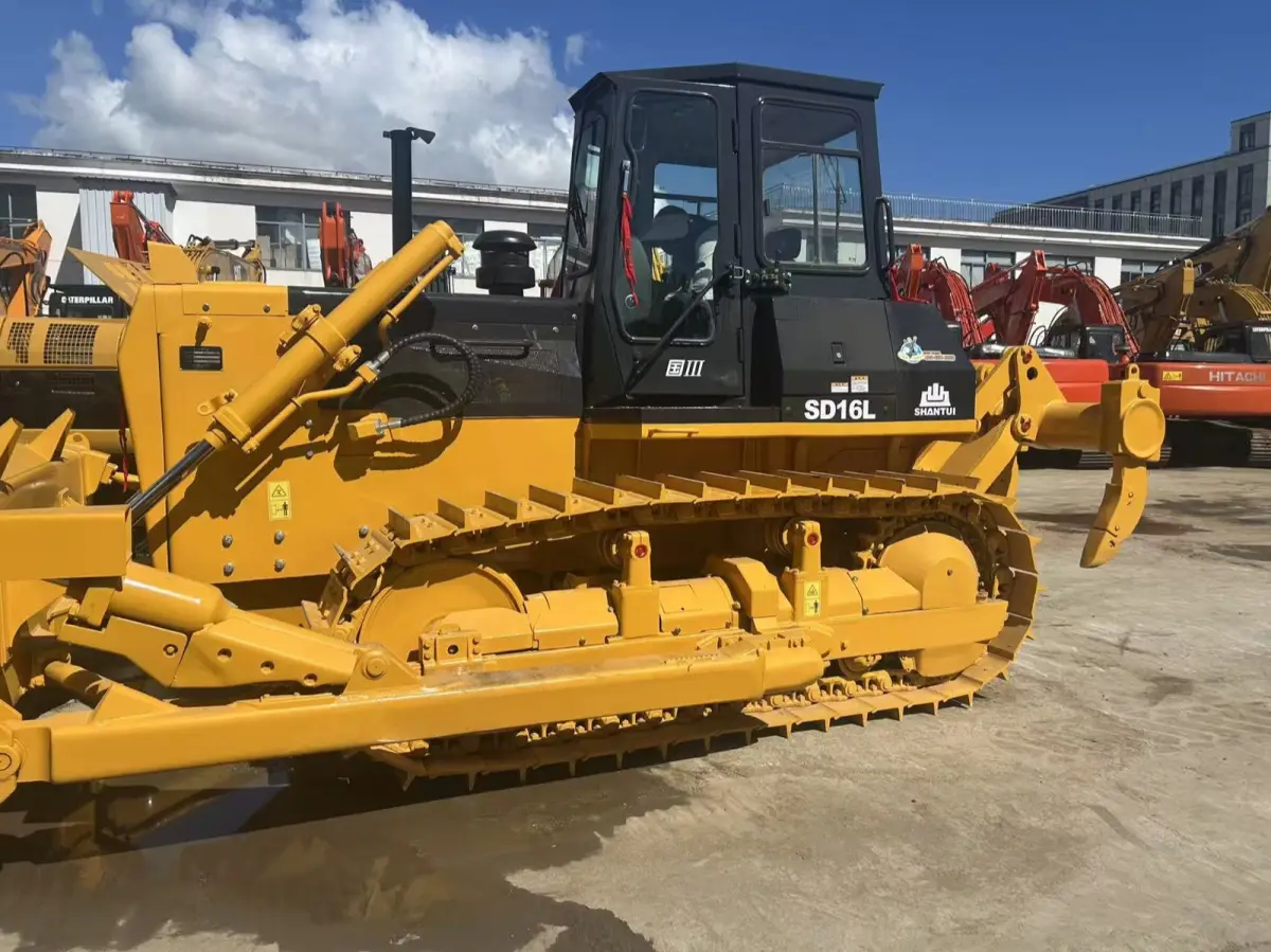 Used Shantui SD16L Bulldozer photo 1