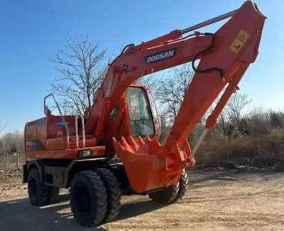 Used Doosan DH150W-7 Wheeled Excavator photo 3
