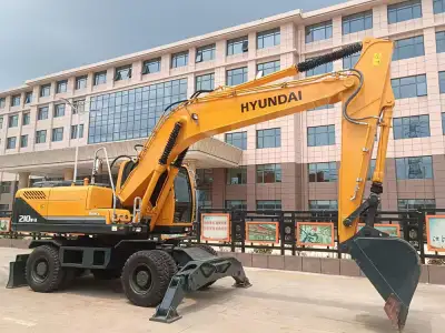 Used Hyundai 210W-9 Wheeled Excavator photo 3