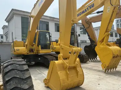 Used Komatsu PC200-7 Excavator photo 3