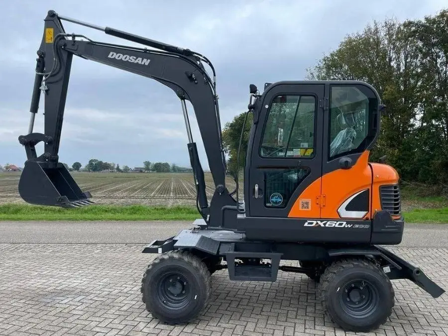 Used Doosan DX60W Wheeled Excavator photo 1