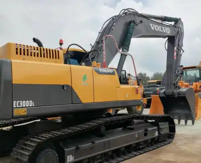 Used Volvo 300 Mini Excavator photo 3