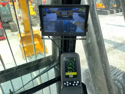 Used Caterpillar 323D2 Excavator photo 6